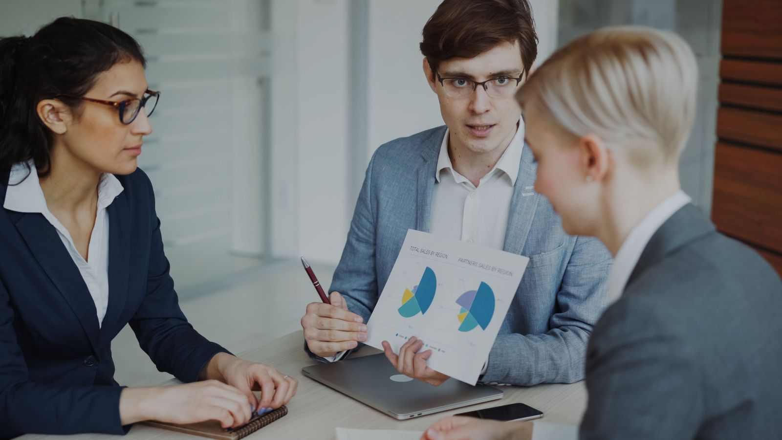Previsão não é adivinhação: como modelos de forecast apoiam decisões empresariais